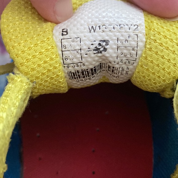 New Balance Shoes - Picture 3 of 4